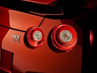 نیسان GT R 2015