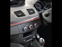 رنو مگان RS 275  تروفی R 2015